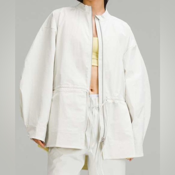 Lululemon Cinch Waist Stretch Shirt Jacket Bone Size Large - Picture 1 of 9